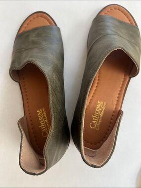 Catherine Malandrino Olive Green Open-Toe Leather Flats